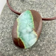 Chrysopras – Naturkunst in Grün & Braun